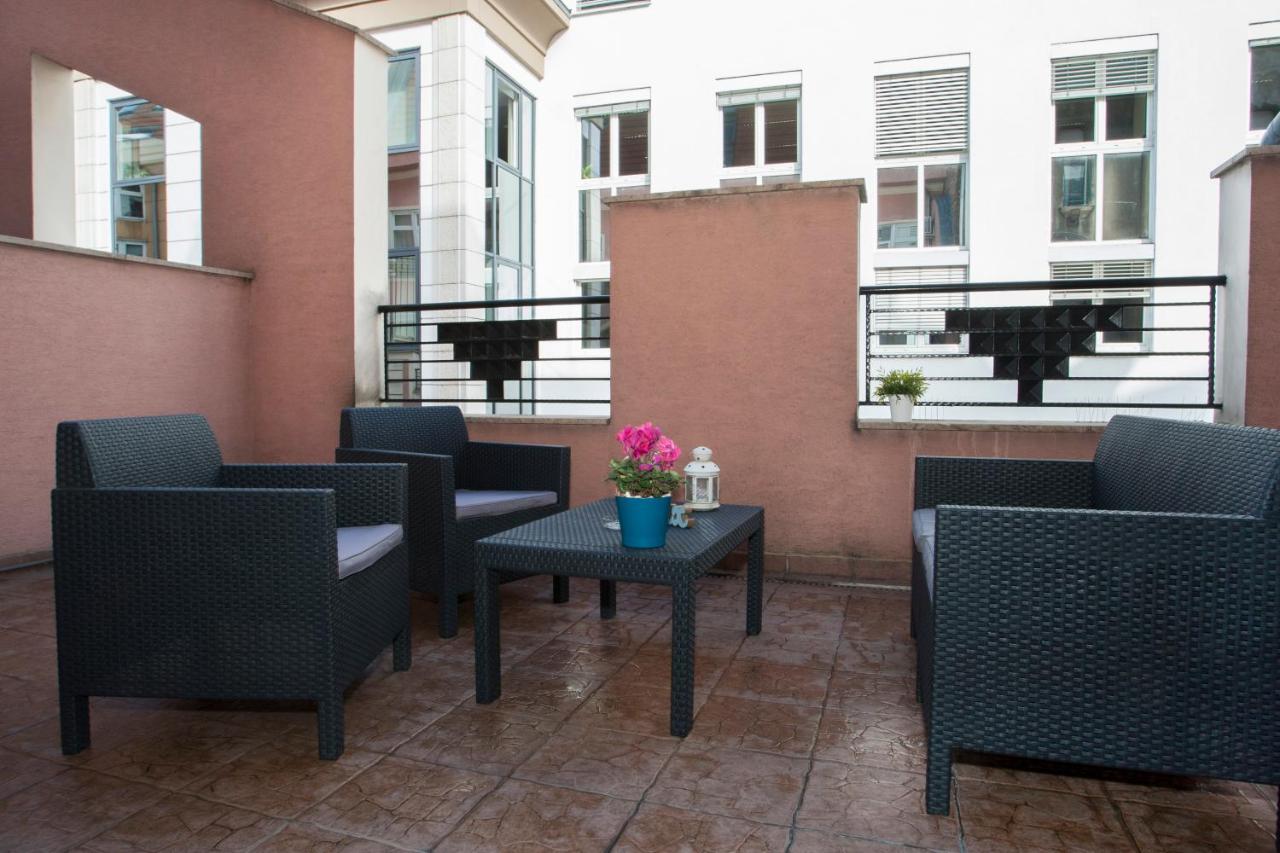 Apartment With Big Terrace Budapest Eksteriør billede